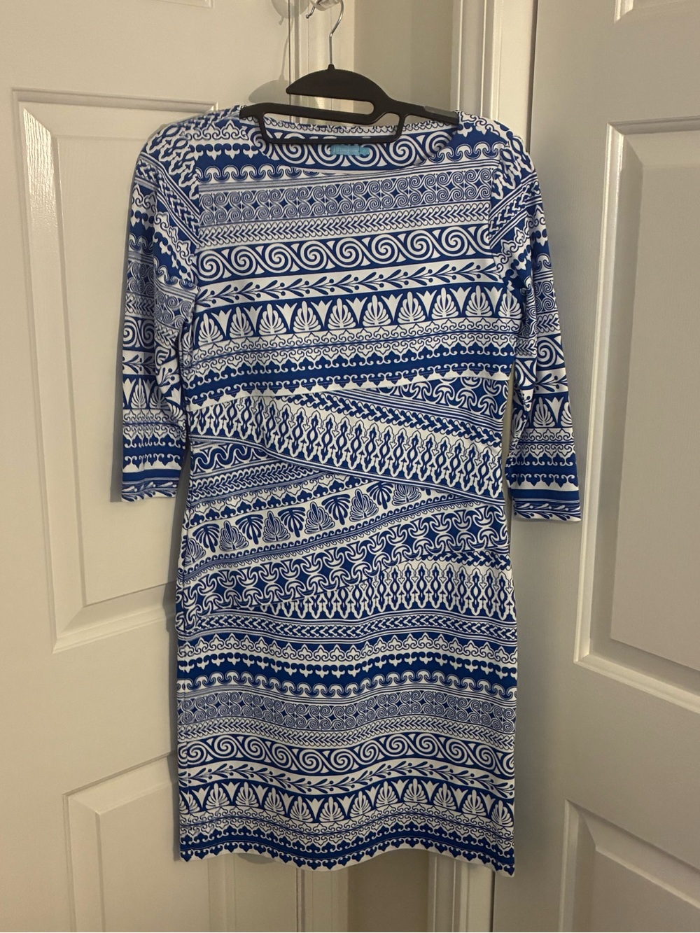 J. McLaughlin Blue and White Patterned Midi Dress